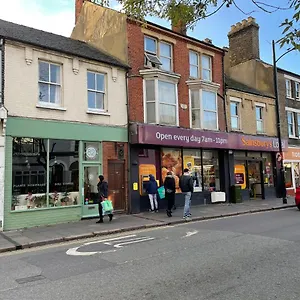 https://cosy-central-flat-near-city-centre-station.cambridgehotelsuk.com