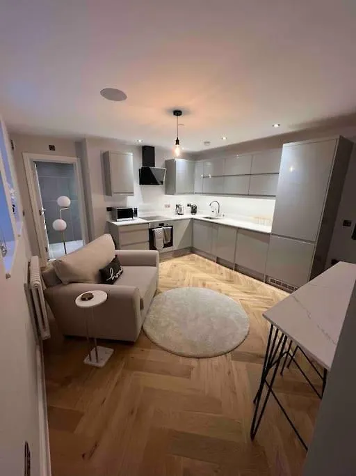 New Apartment, 10 Mins From Principality Stadium Cardiff